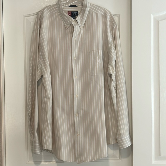 Men’s beige/white striped button down shirt in XXL. Front pocket with logo. - Picture 1 of 7